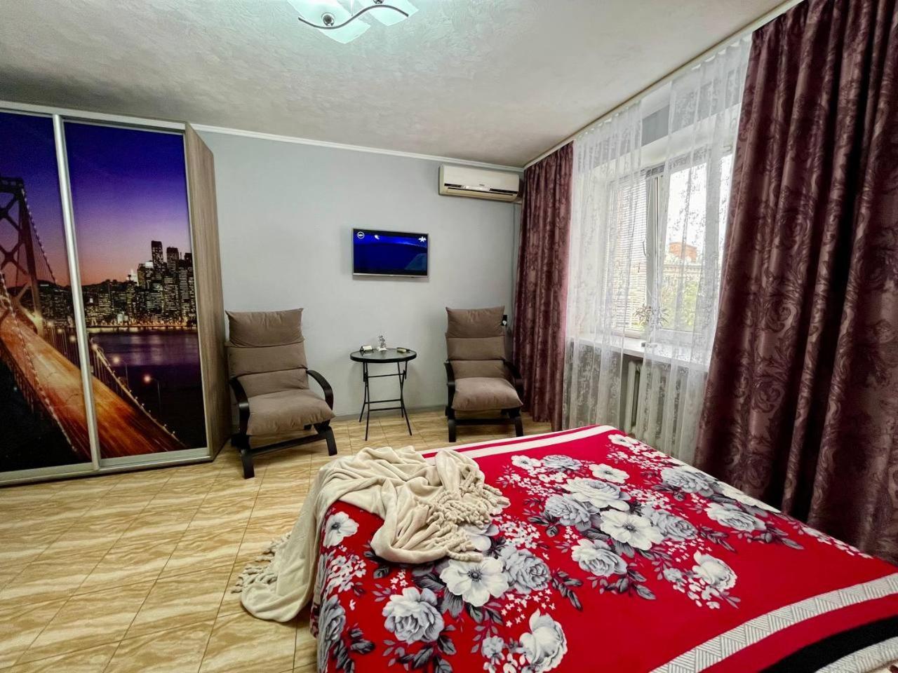 Apartment Smart на соборной 23 *